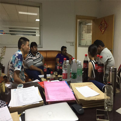 鑫恒力蝕刻機(jī)打開國外市場，向世界宣戰(zhàn)