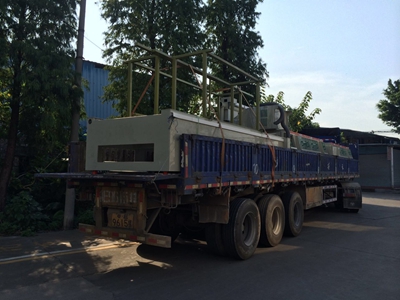 電梯板不銹鋼蝕刻機(jī)發(fā)貨，免費(fèi)蝕刻工藝技術(shù)支持