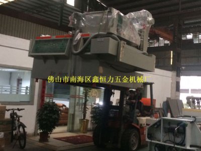 福建客戶不銹鋼鍋片蝕刻機(jī)裝車發(fā)貨！